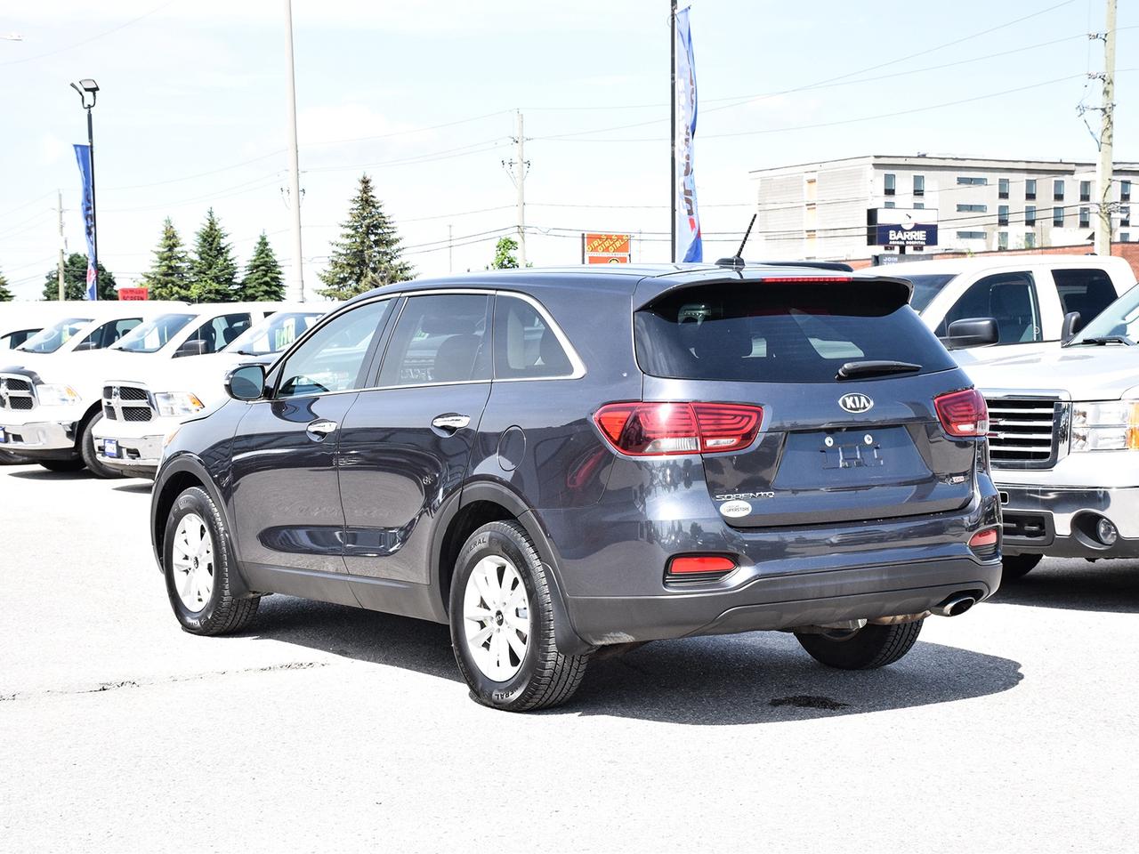 2019 Kia Sorento L ~Heated Seats ~ Bluetooth ~Carplay ~Camera Photo