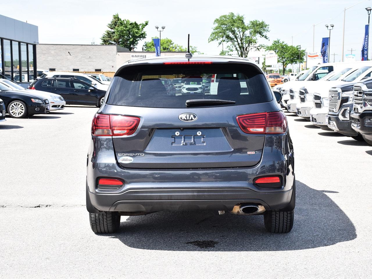 2019 Kia Sorento L ~Heated Seats ~ Bluetooth ~Carplay ~Camera Photo