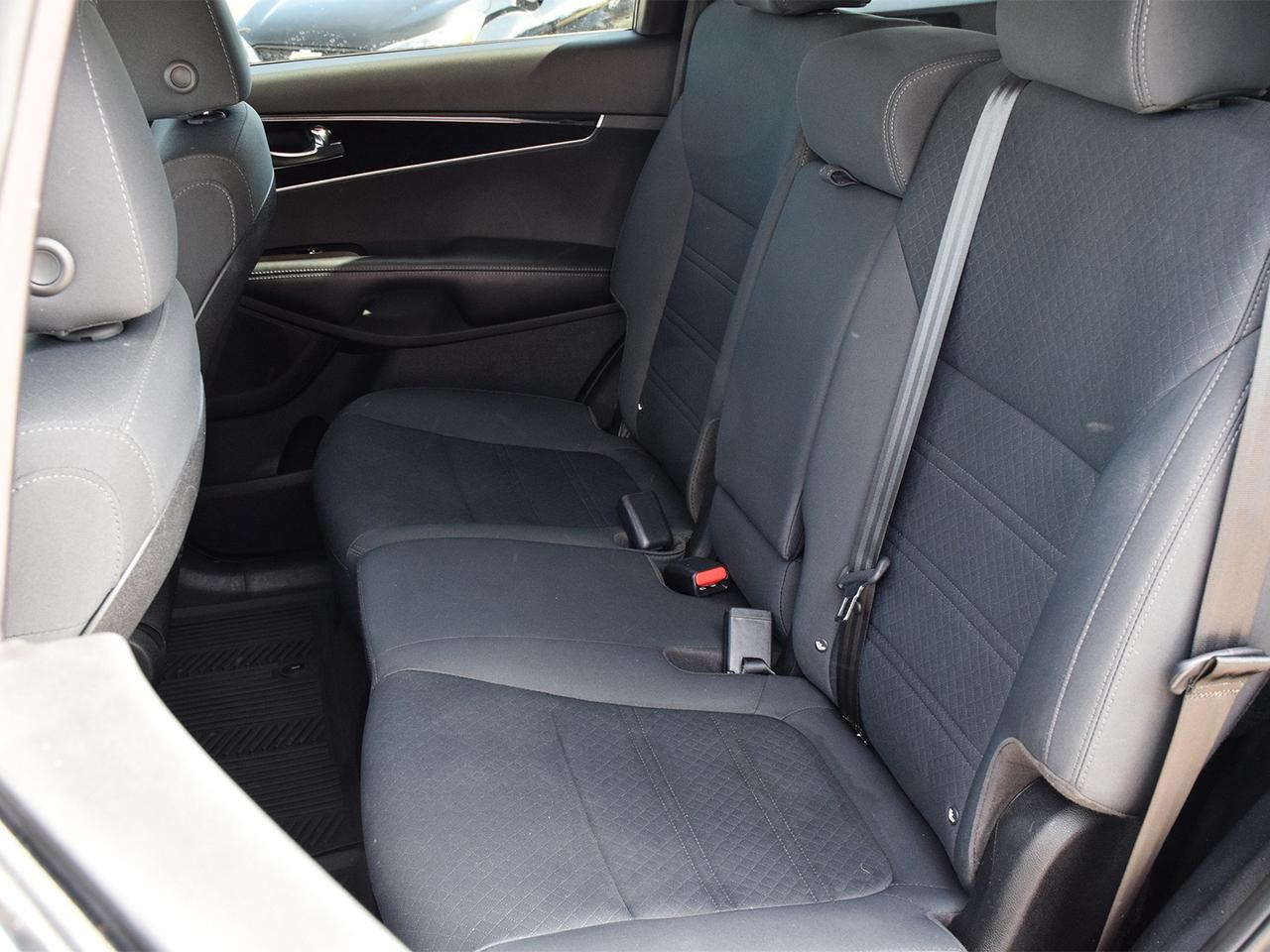 2019 Kia Sorento L ~Heated Seats ~ Bluetooth ~Carplay ~Camera Photo