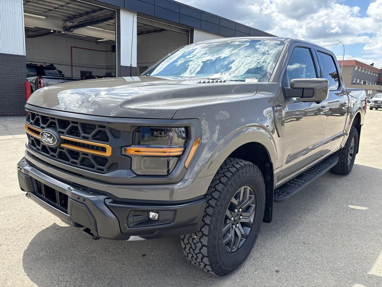 2026 Ford F-150 TREMOR 5.5' Box 402A Photo1