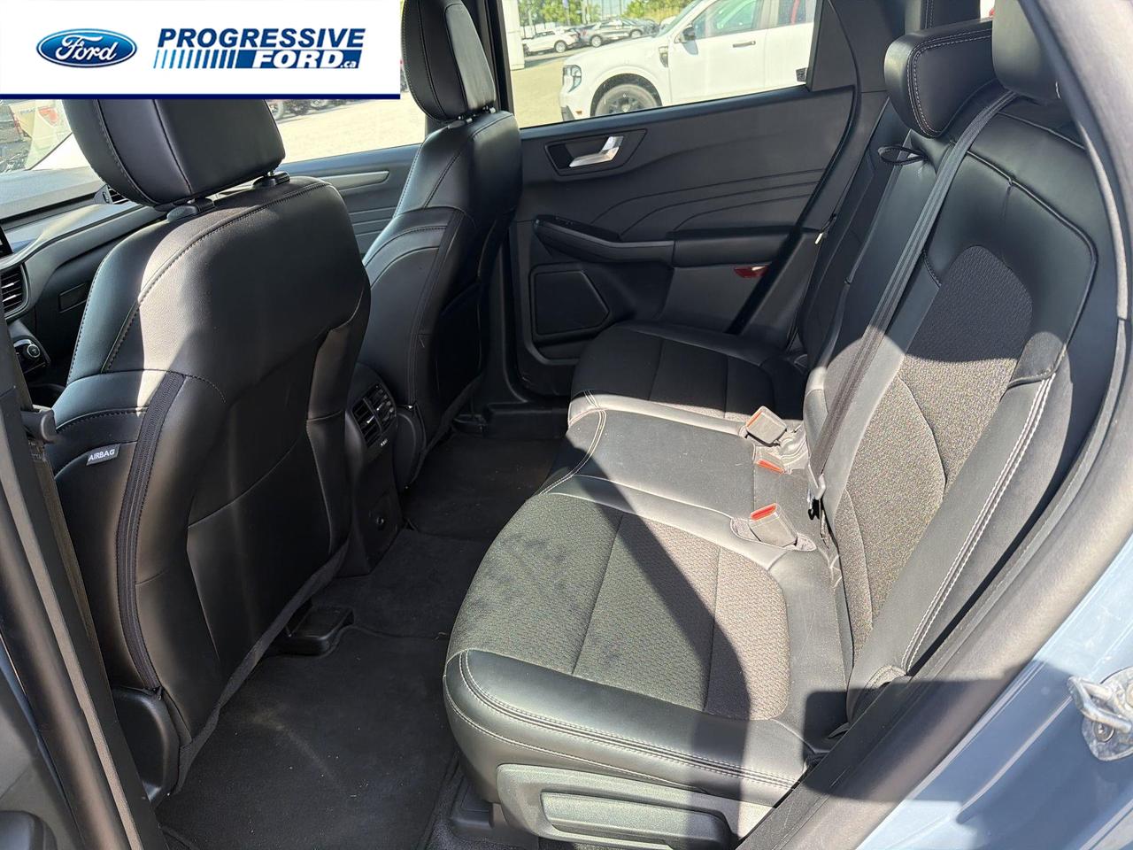 2025 Ford Escape PHEV 4dr Front-Wheel Drive Photo