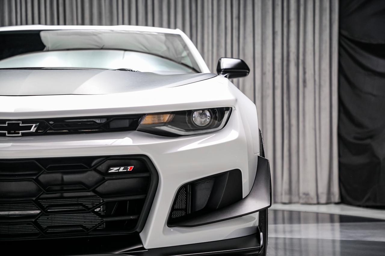 2018 Chevrolet Camaro ZL1 1LE EXTREME TRACK PACK MANUAL 650HP LOWKM Photo