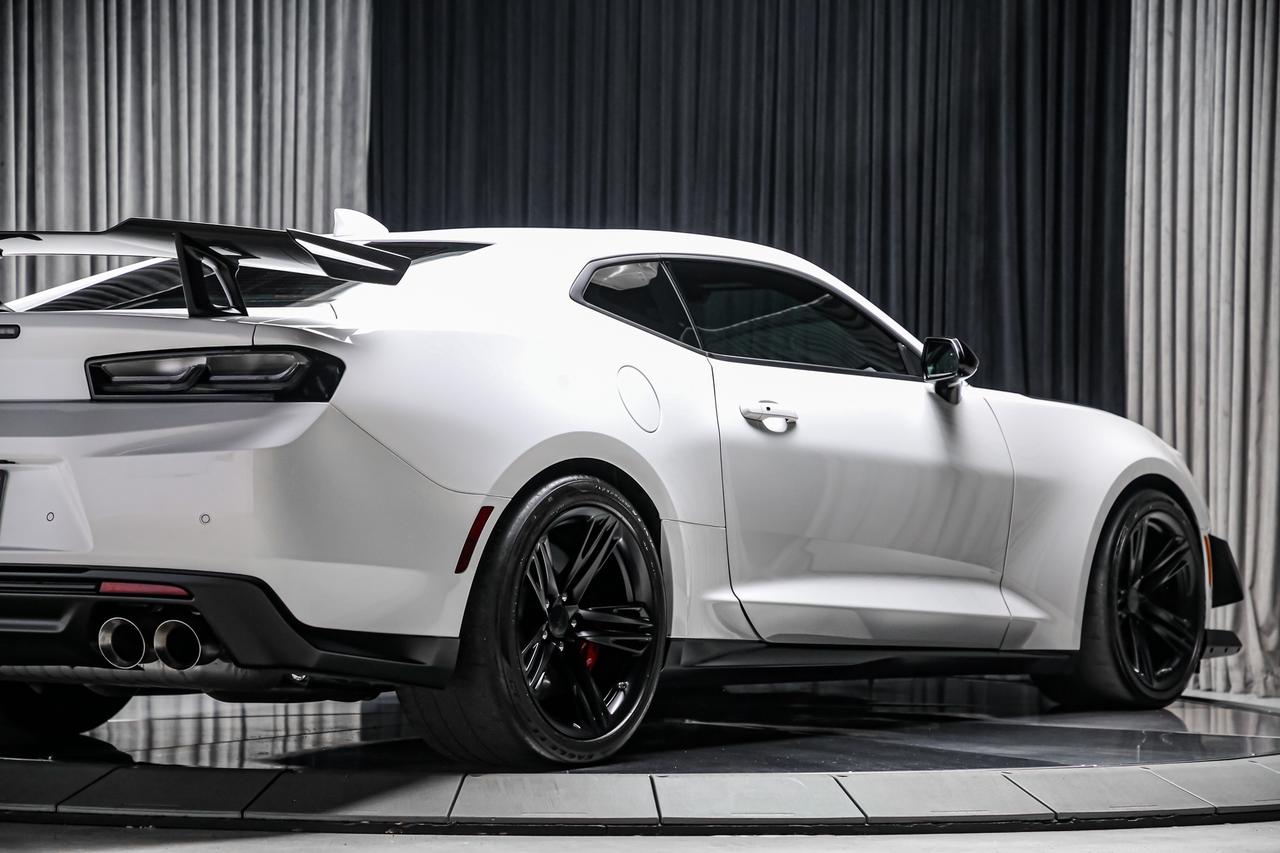 2018 Chevrolet Camaro ZL1 1LE EXTREME TRACK PACK MANUAL 650HP LOWKM Photo