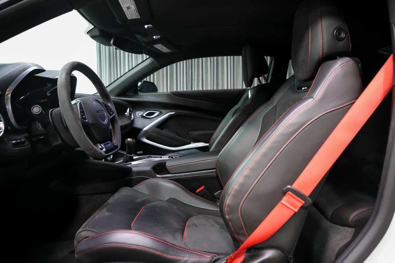 2018 Chevrolet Camaro ZL1 1LE EXTREME TRACK PACK MANUAL 650HP LOWKM Photo