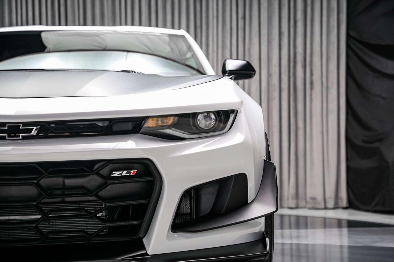 2018 Chevrolet Camaro ZL1 1LE EXTREME TRACK PACK MANUAL 650HP LOWKM Photo