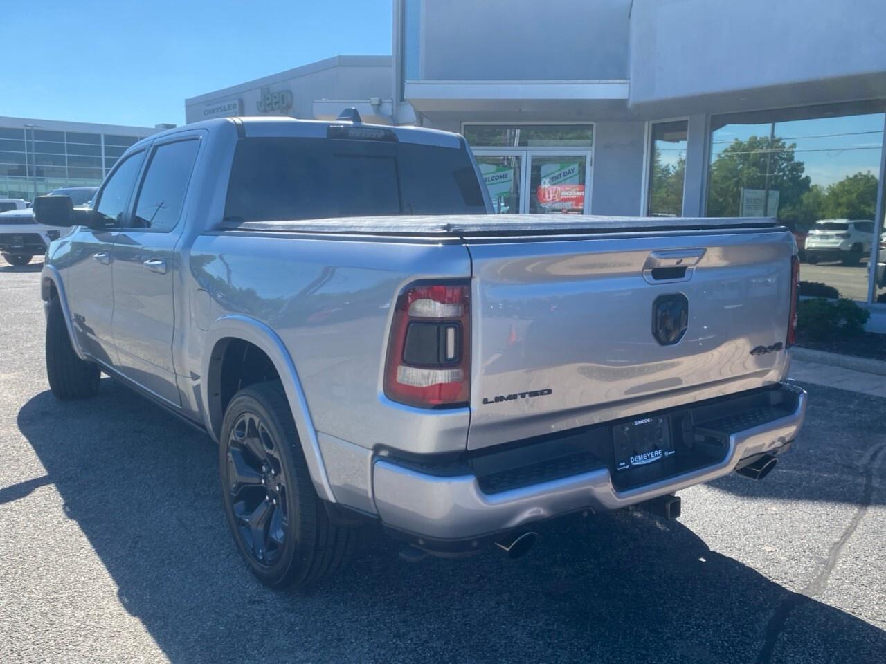 2022 RAM 1500 Limited 4x4 Crew Cab 5'7 Box Photo