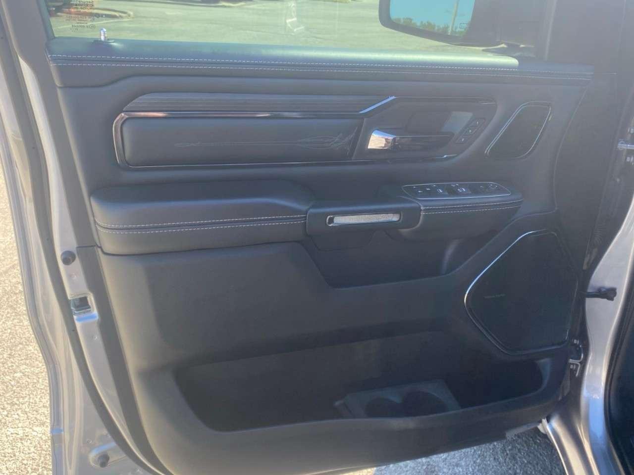 2022 RAM 1500 Limited 4x4 Crew Cab 5'7 Box Photo