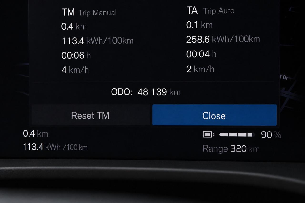 2022 Volvo C40 Recharge Pure Electric P8 Recharge  Gps AppleCarPlay BkpCam HtdSeats Moon Photo