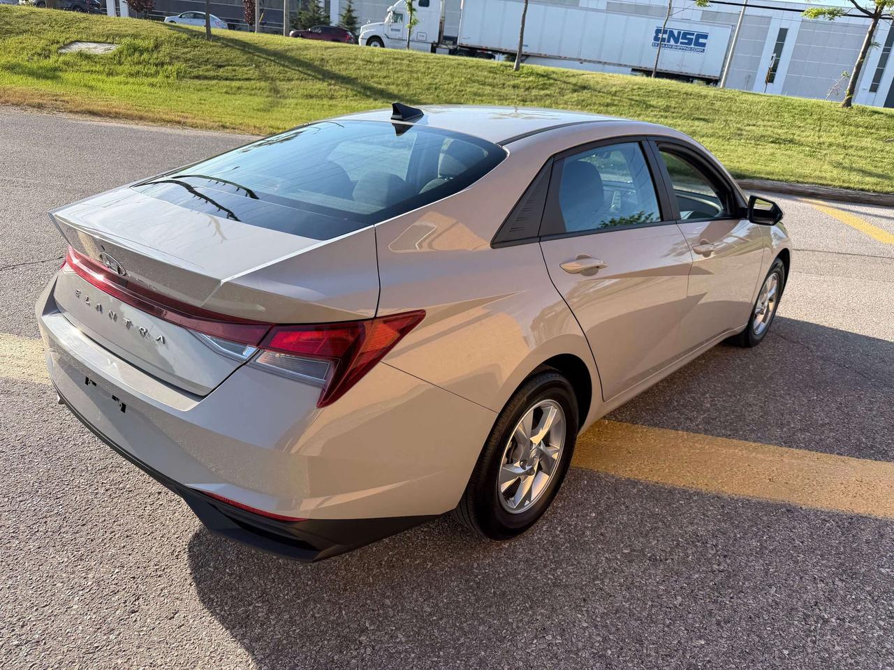 2023 Hyundai Elantra Essential, Clean Carfax, Automatic, Certified Photo