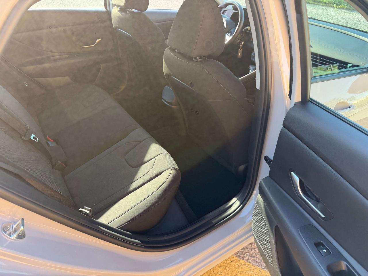 2023 Hyundai Elantra Essential, Clean Carfax, Automatic, Certified Photo