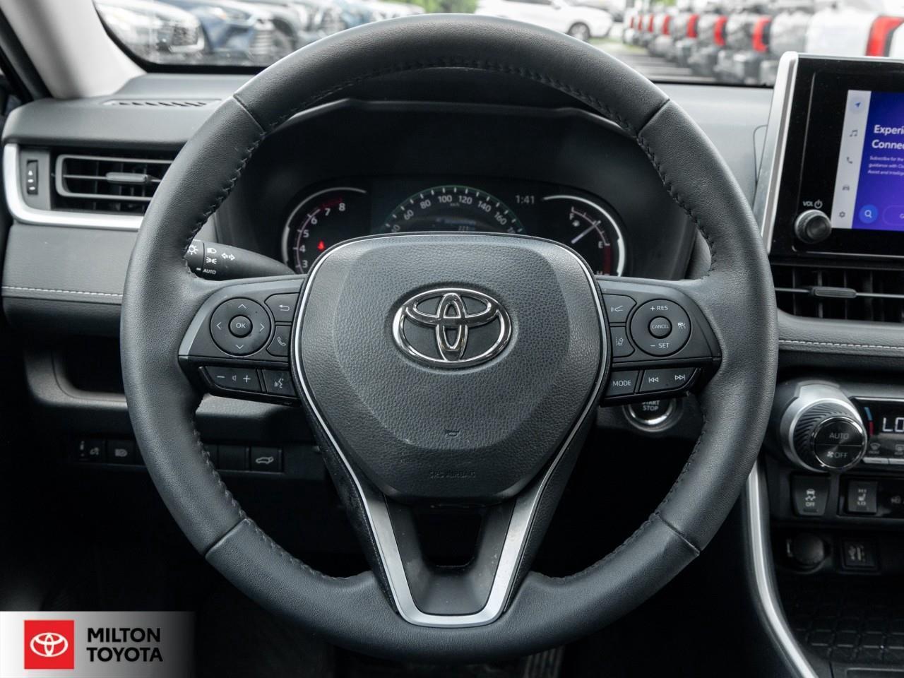 2023 Toyota RAV4 POWER SEAT SUNROOF HEATED STEERING ONE OWNER XLE Photo