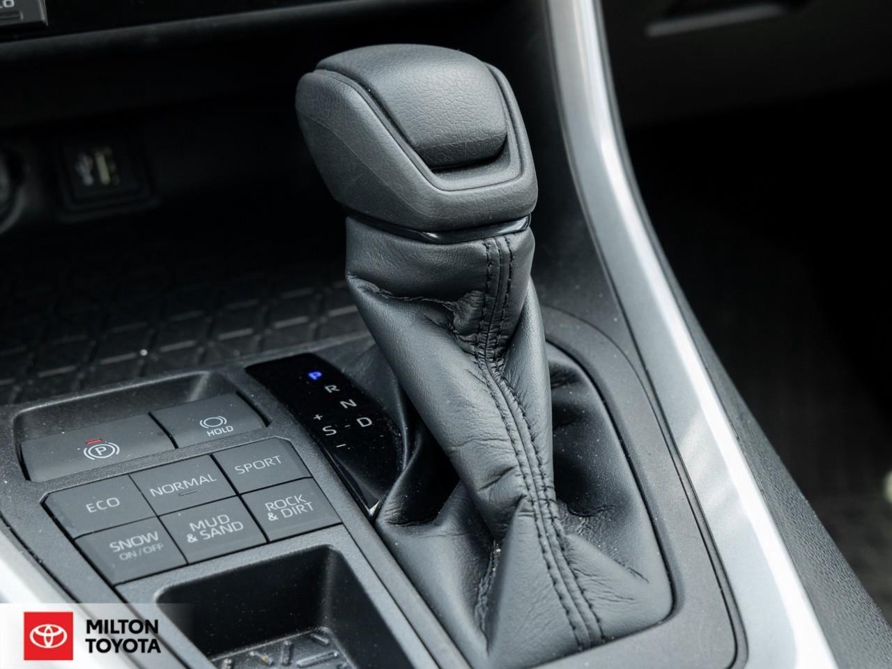 2023 Toyota RAV4 POWER SEAT SUNROOF HEATED STEERING ONE OWNER XLE Photo