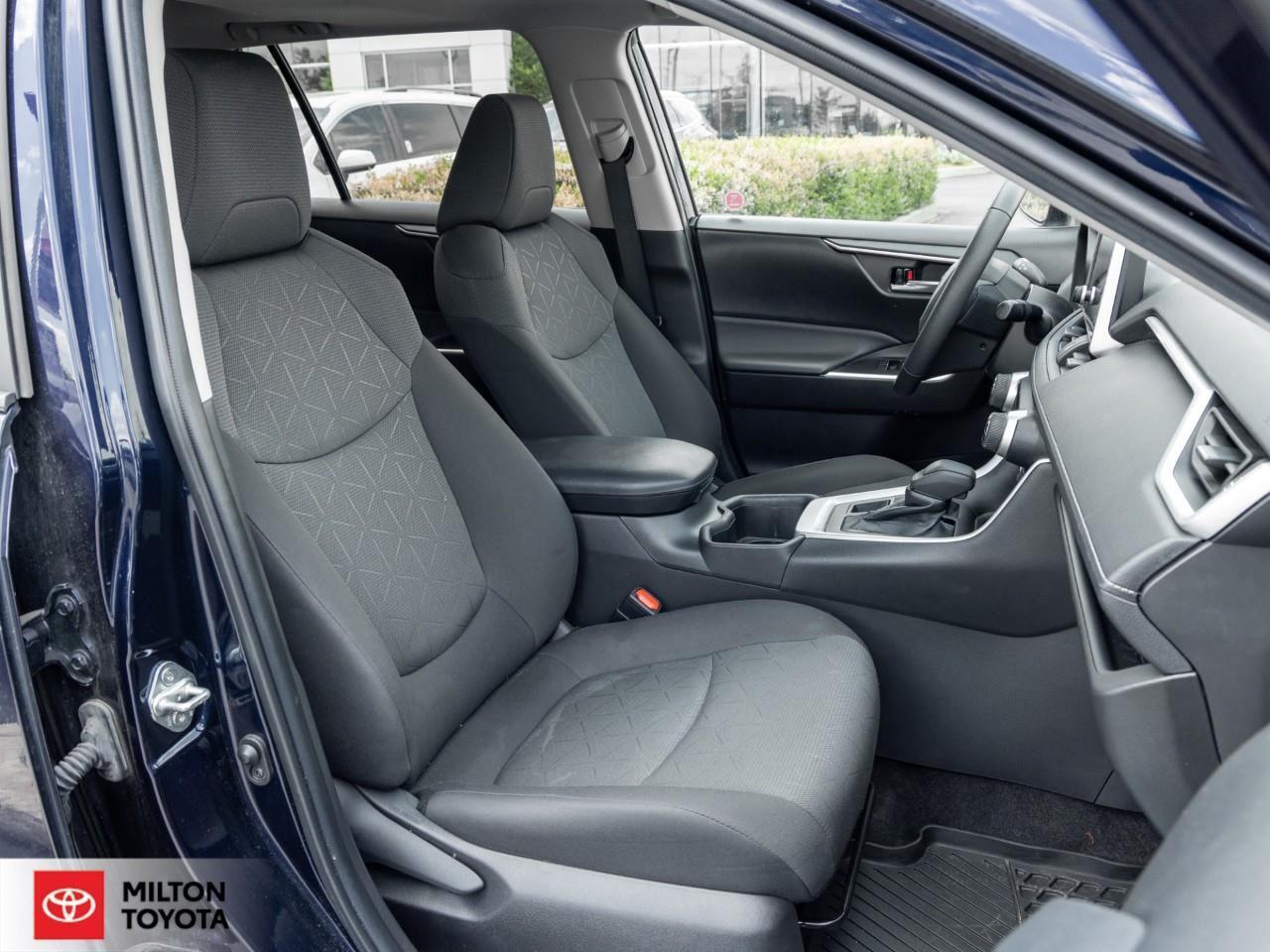 2023 Toyota RAV4 POWER SEAT SUNROOF HEATED STEERING ONE OWNER XLE Photo