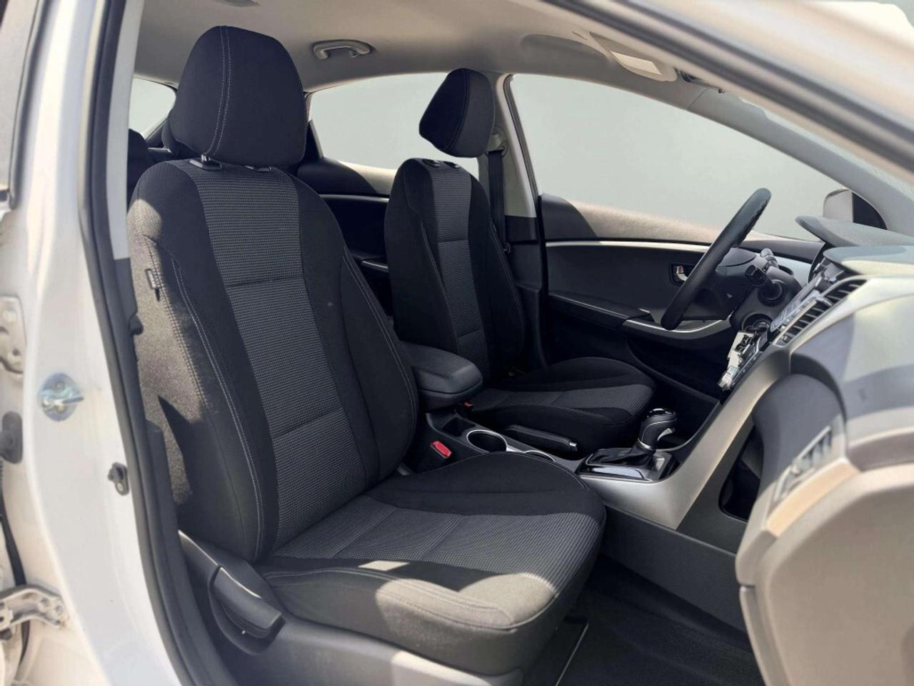 2016 Hyundai Elantra GT Hatchback Automatic GL Photo