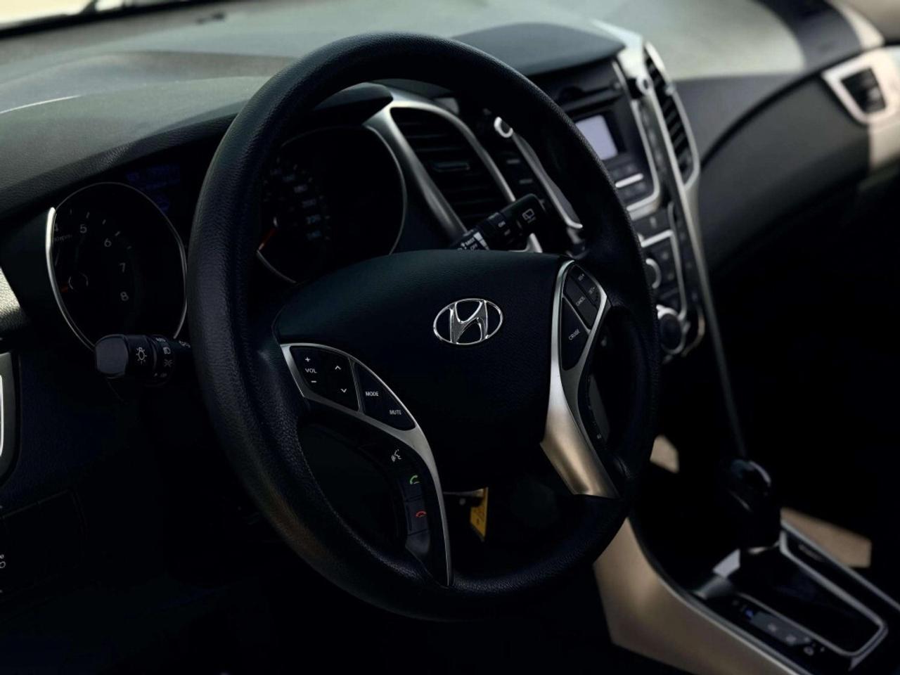 2016 Hyundai Elantra GT Hatchback Automatic GL Photo