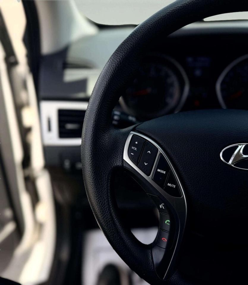 2016 Hyundai Elantra GT Hatchback Automatic GL Photo