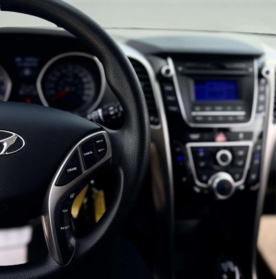 2016 Hyundai Elantra GT Hatchback Automatic GL Photo