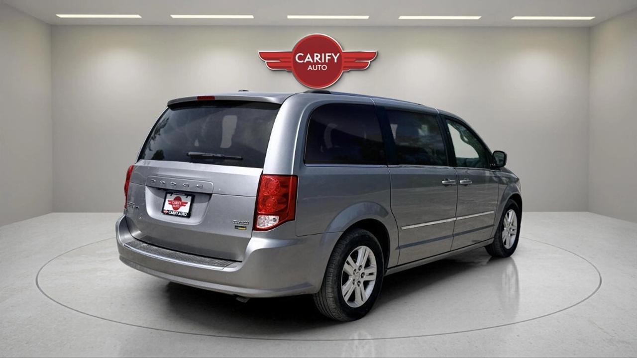 2016 Dodge Grand Caravan Crew Plus Photo