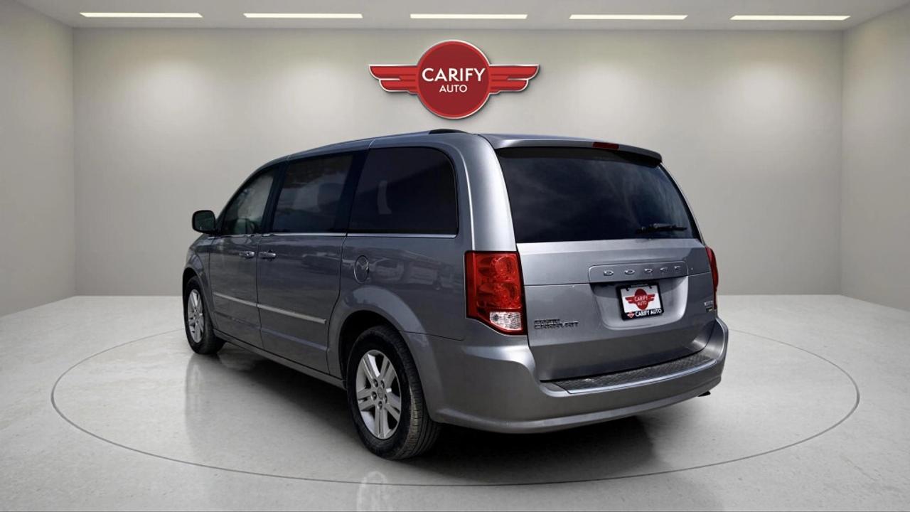 2016 Dodge Grand Caravan Crew Plus Photo