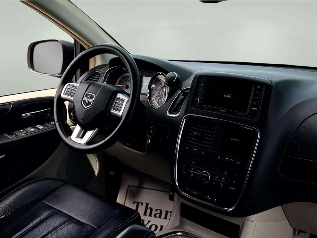 2016 Dodge Grand Caravan Crew Plus Photo