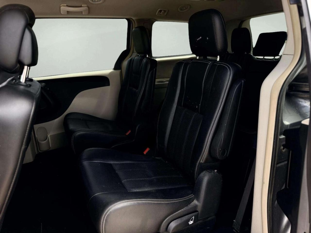 2016 Dodge Grand Caravan Crew Plus Photo