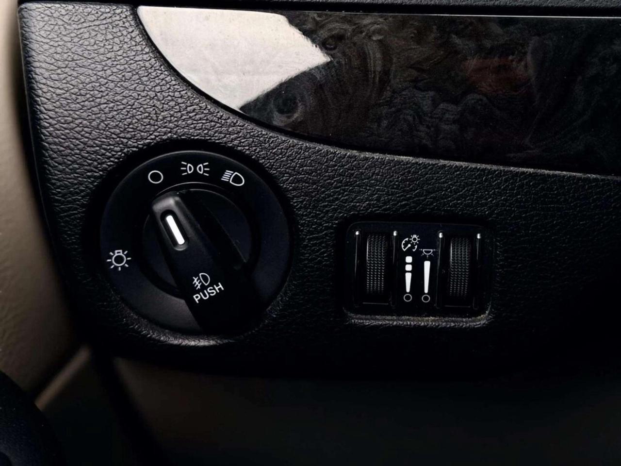 2016 Dodge Grand Caravan Crew Plus Photo