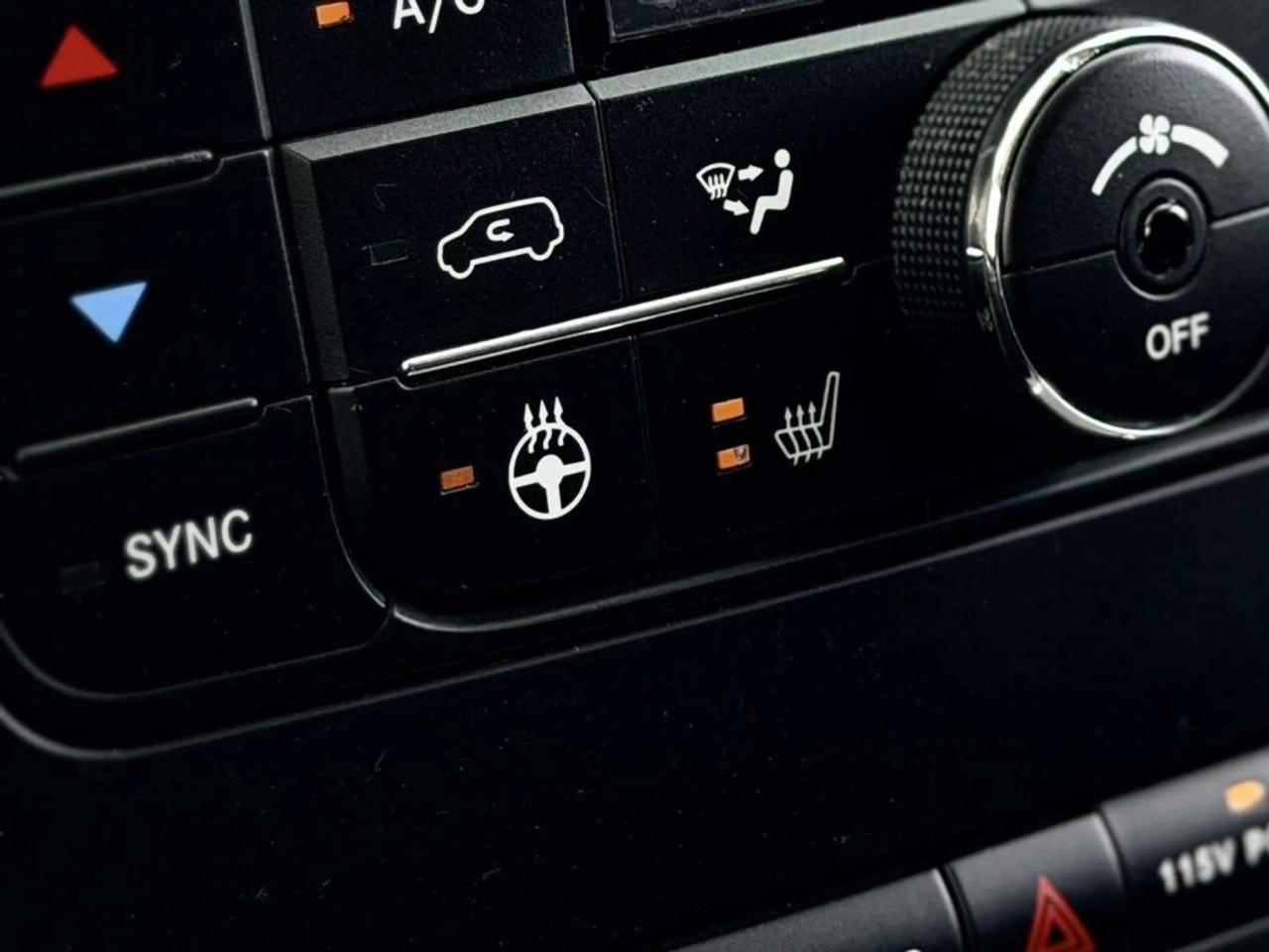 2016 Dodge Grand Caravan Crew Plus Photo