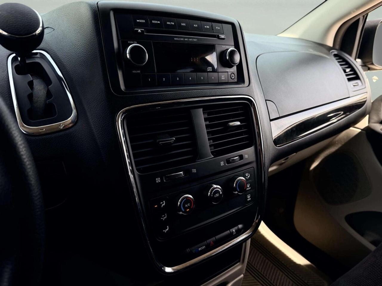 2017 Dodge Grand Caravan CANADA VALUE PACKAGE Photo