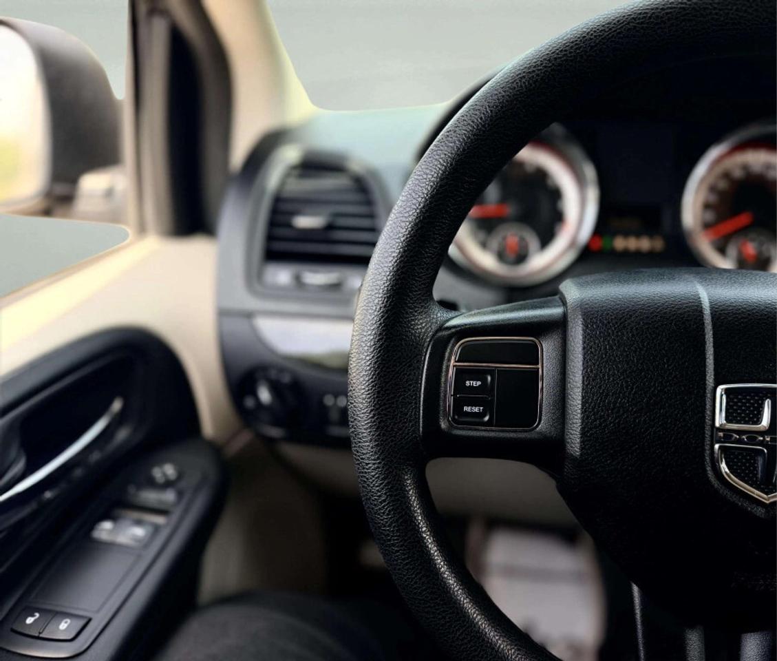 2017 Dodge Grand Caravan CANADA VALUE PACKAGE Photo