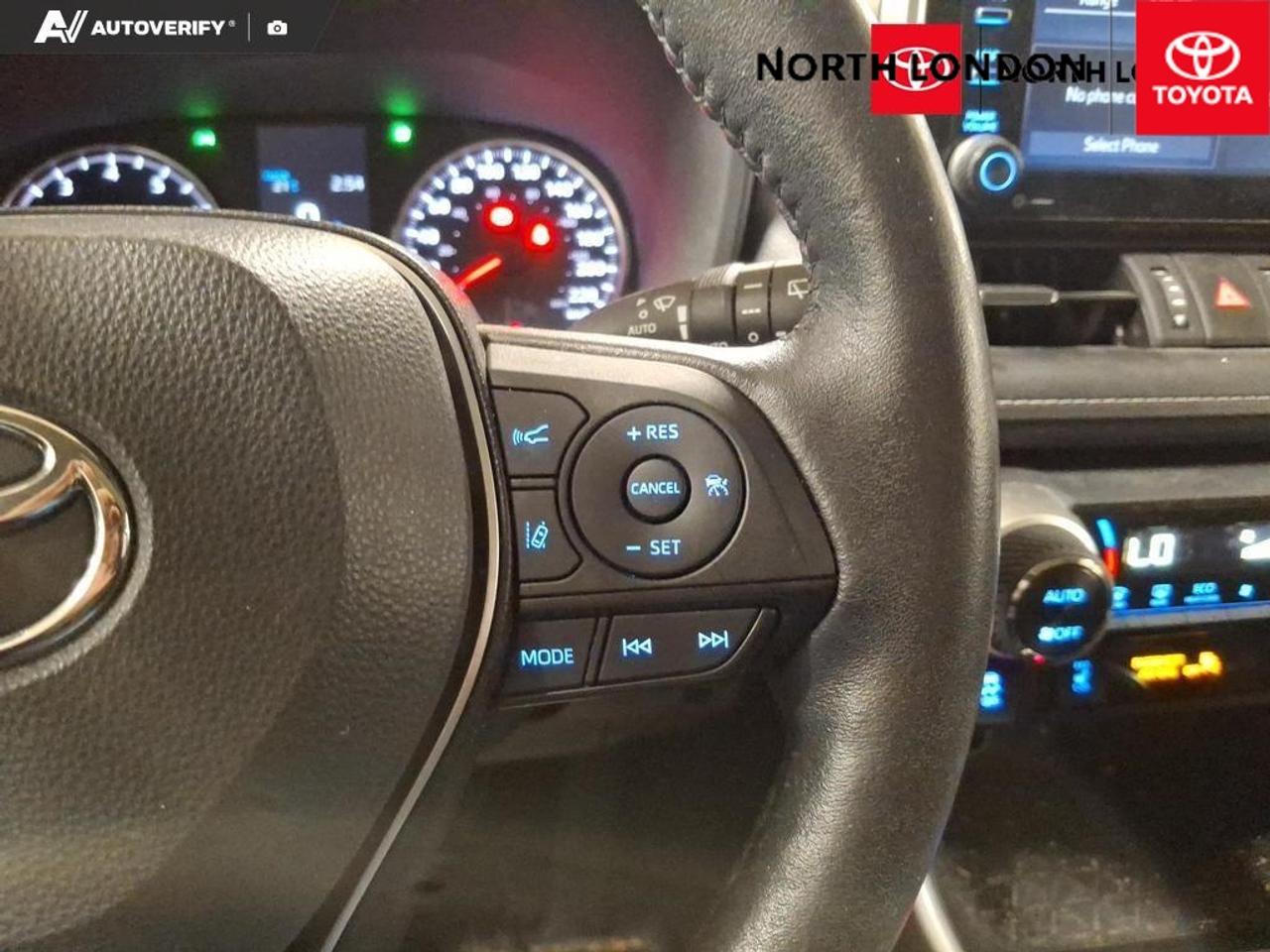 2022 Toyota RAV4 XLE 4dr All-wheel Drive Photo