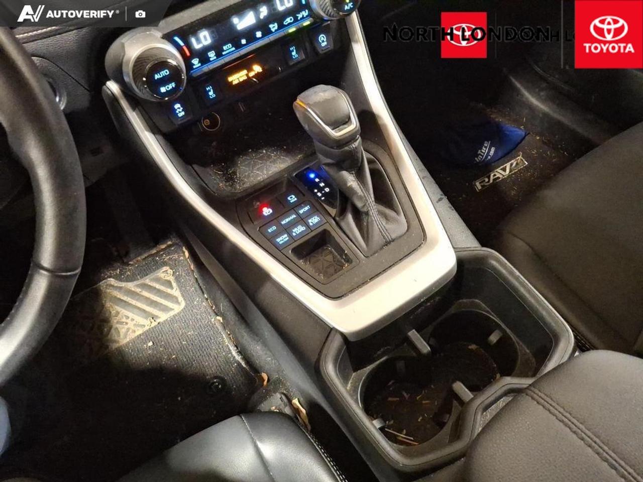 2022 Toyota RAV4 XLE 4dr All-wheel Drive Photo