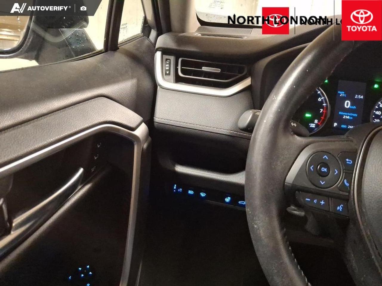 2022 Toyota RAV4 XLE 4dr All-wheel Drive Photo