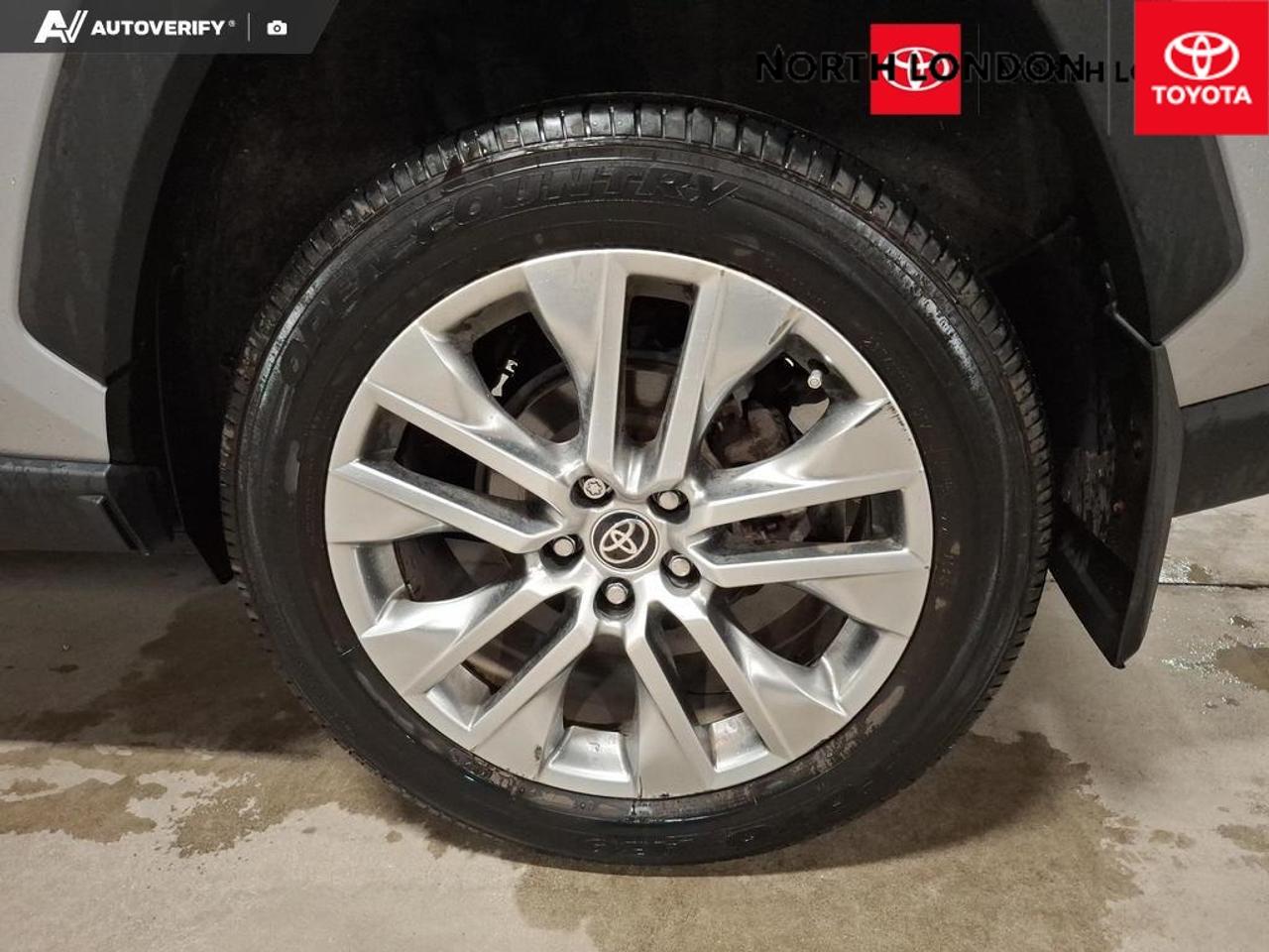 2022 Toyota RAV4 XLE 4dr All-wheel Drive Photo