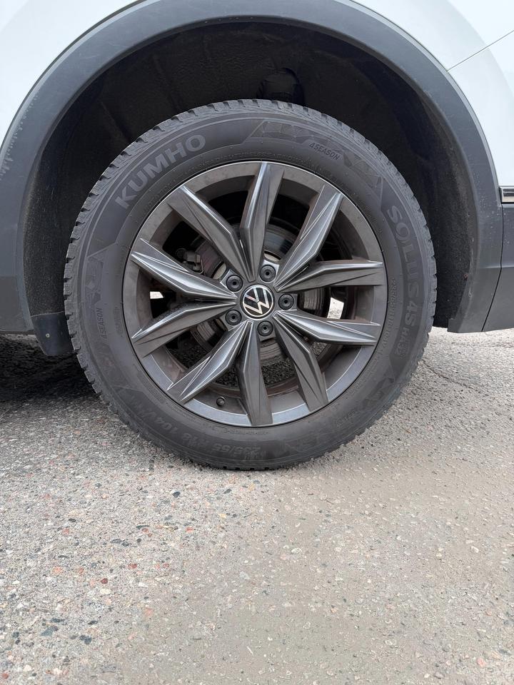 2024 Volkswagen Tiguan Comfortline 4dr All-wheel Drive 4MOTION Photo
