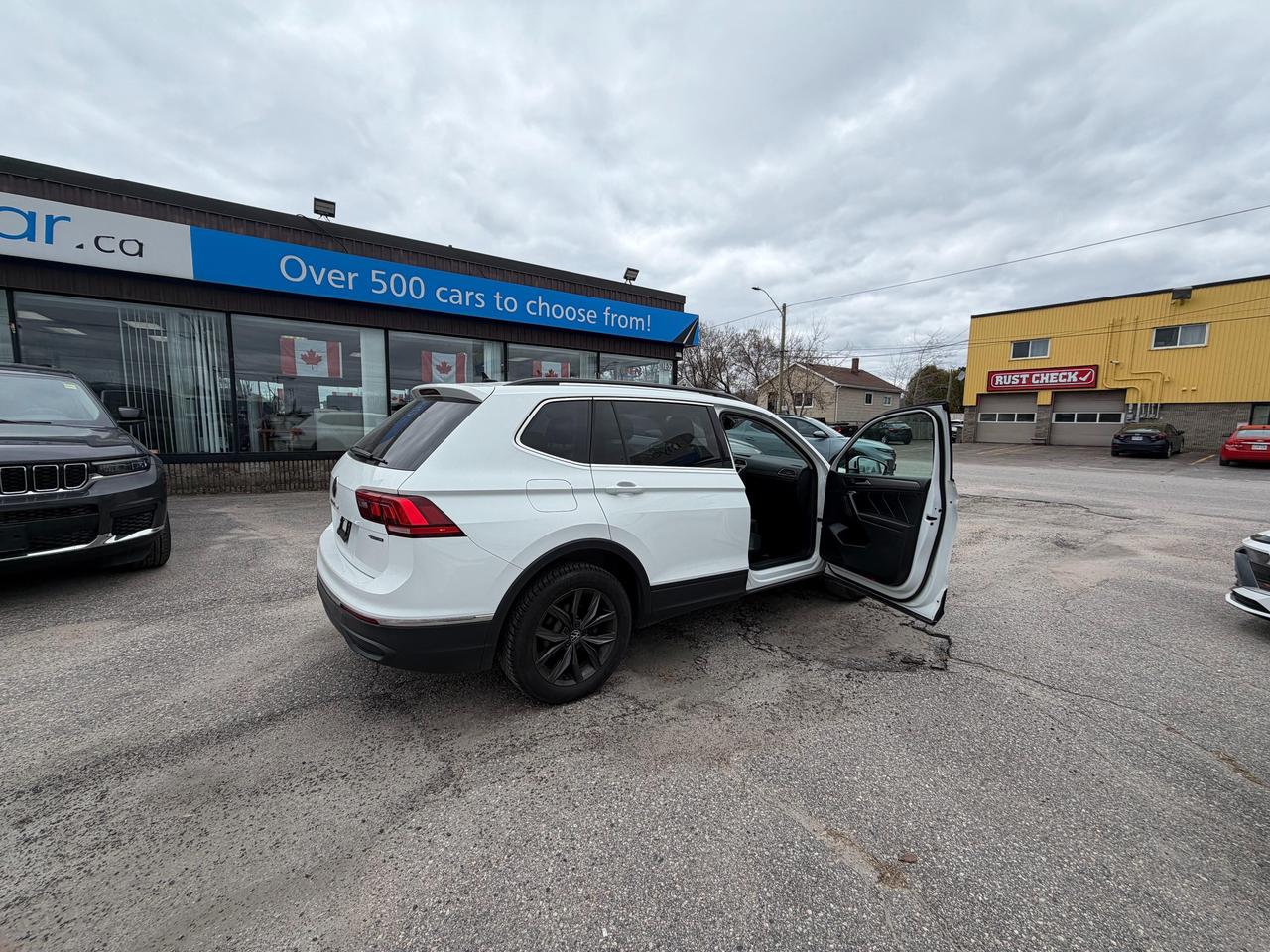 2024 Volkswagen Tiguan Comfortline 4dr All-wheel Drive 4MOTION Photo