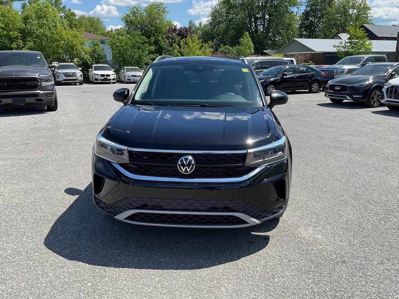 2024 Volkswagen Taos Comfortline 4dr Front-Wheel Drive Photo