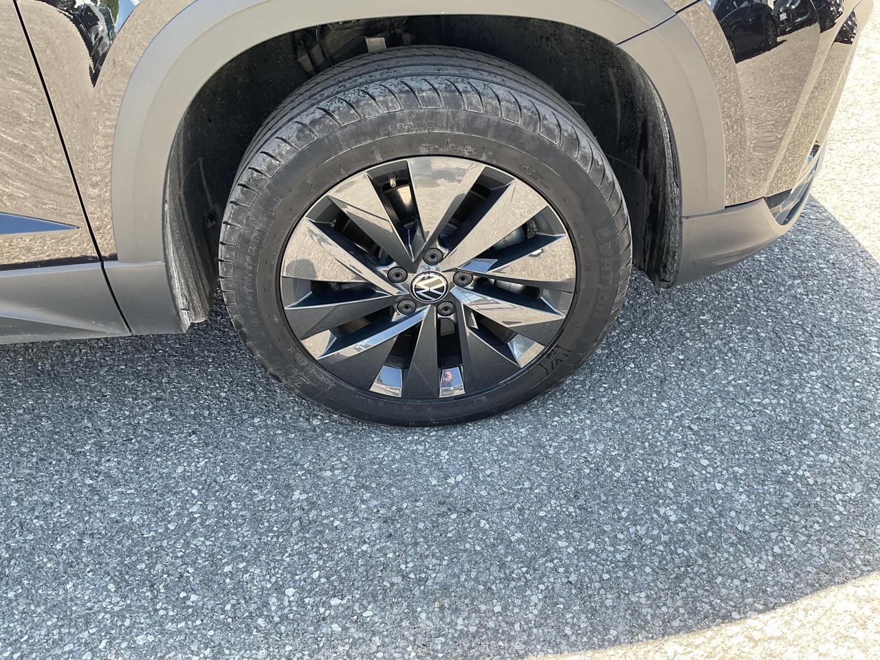 2024 Volkswagen Taos Comfortline 4dr Front-Wheel Drive Photo