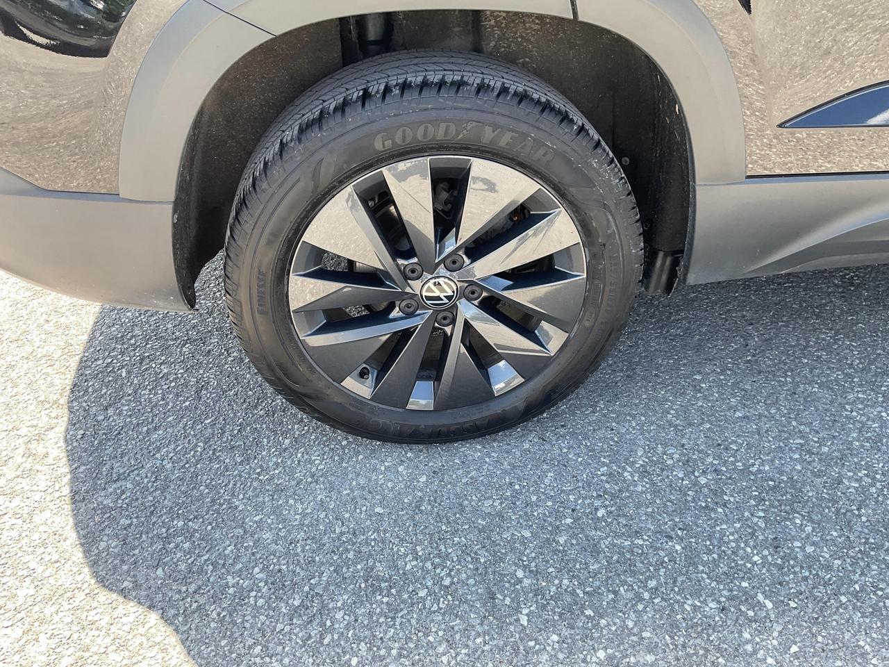 2024 Volkswagen Taos Comfortline 4dr Front-Wheel Drive Photo