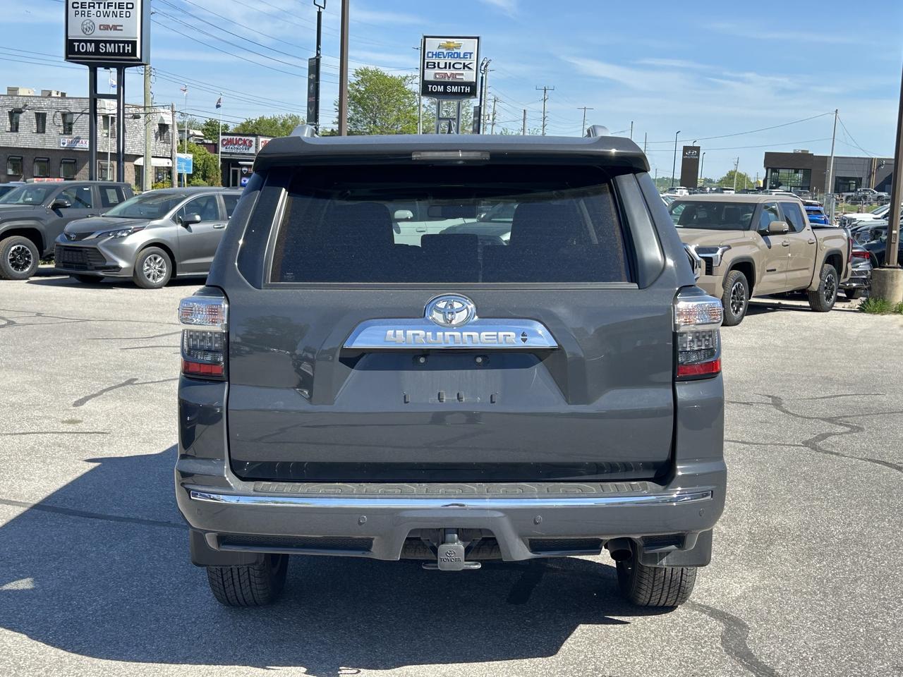 2024 Toyota 4Runner 4WD Photo3