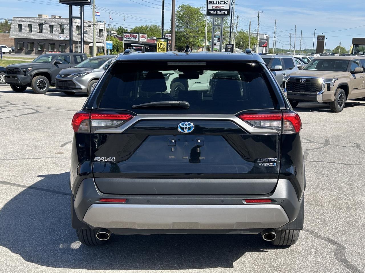 2022 Toyota RAV4 Hybrid Limited AWD Photo3
