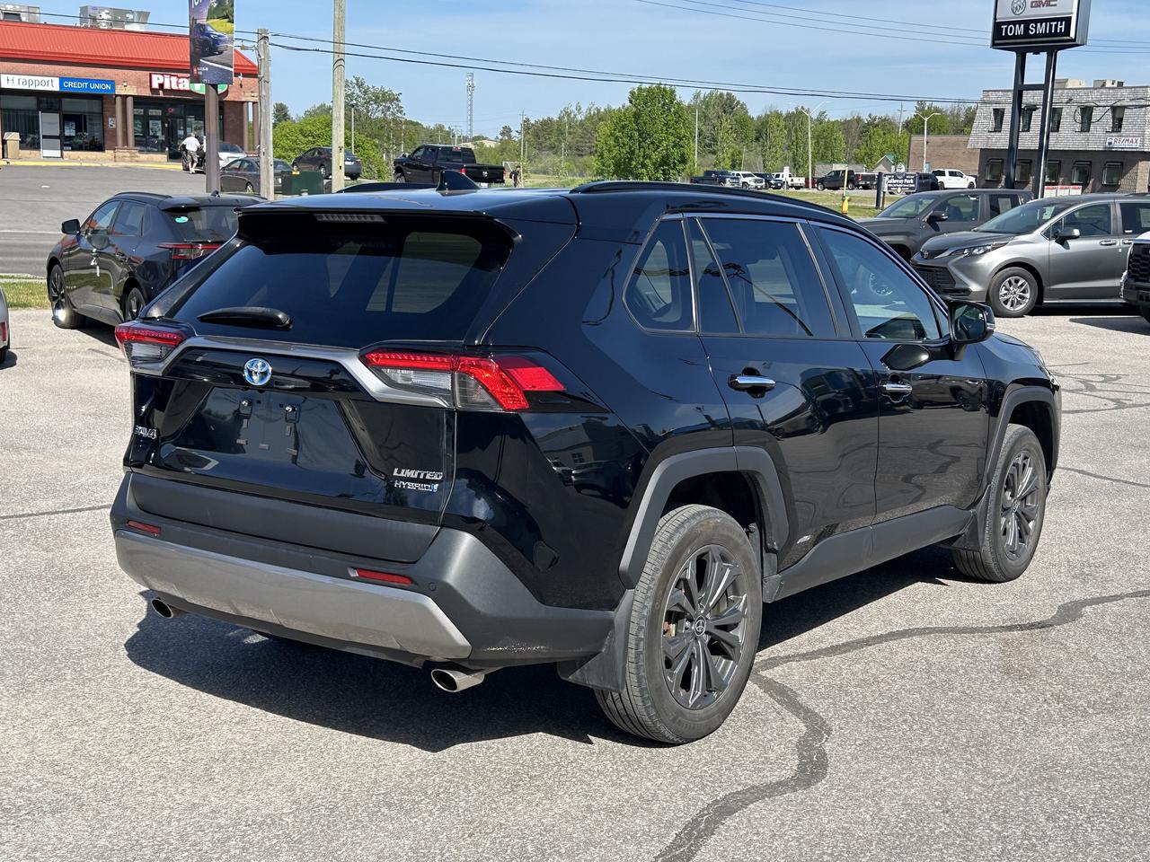 2022 Toyota RAV4 Hybrid Limited AWD Photo4
