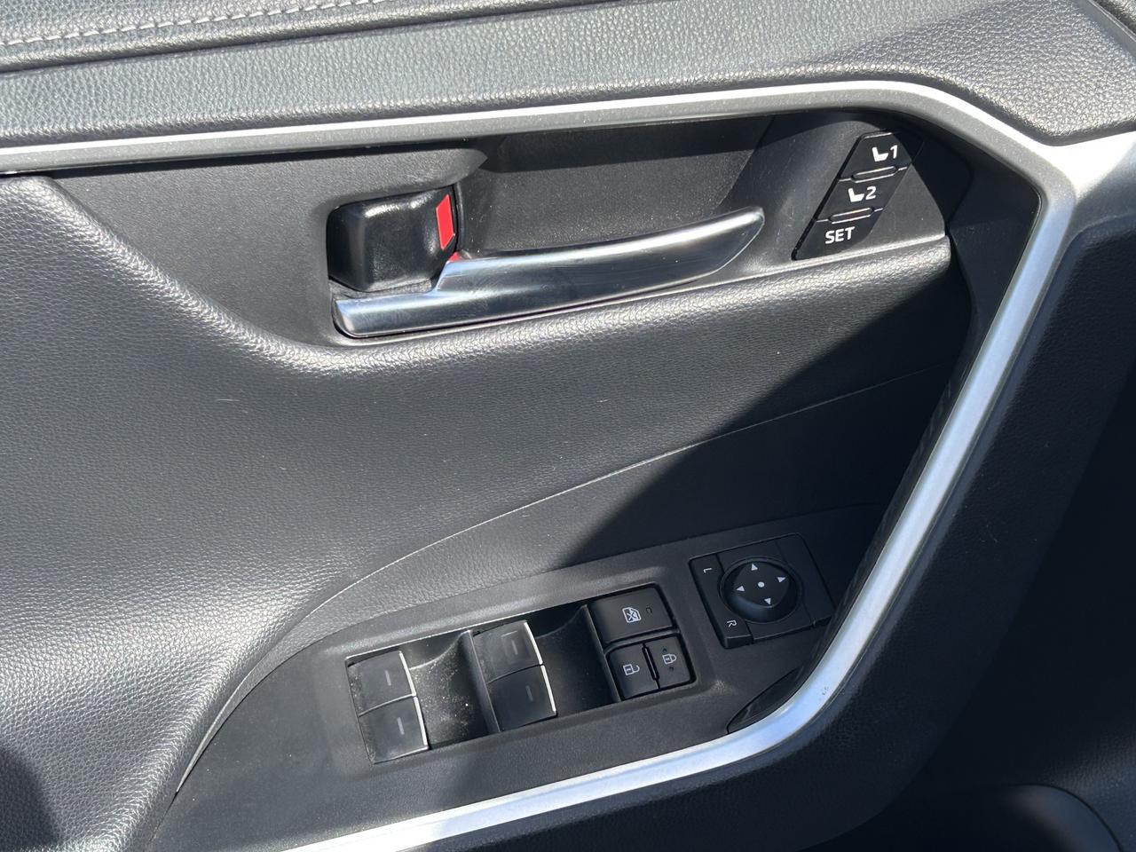 2022 Toyota RAV4 Hybrid Limited AWD Photo