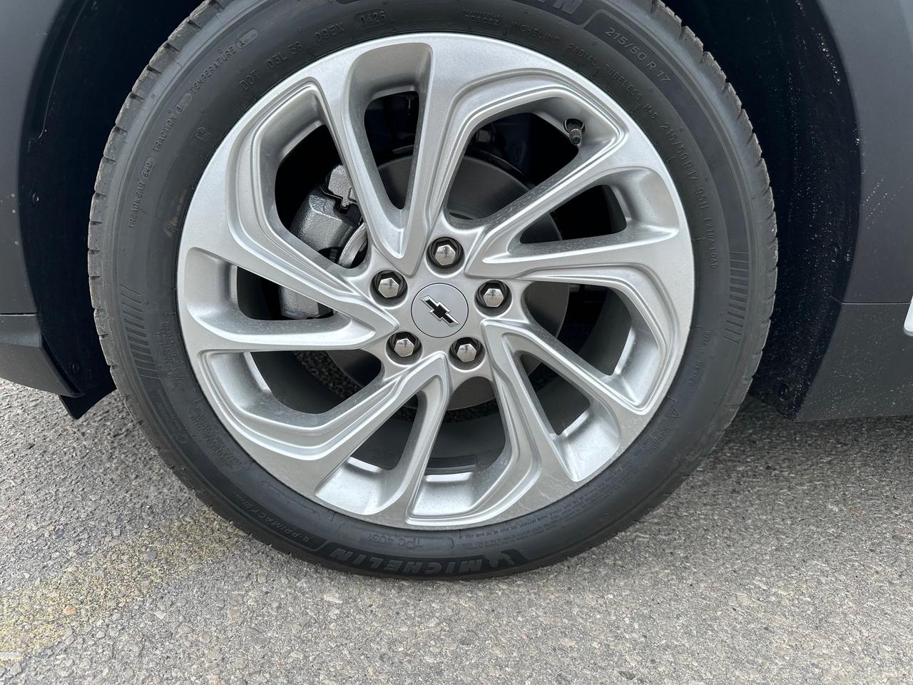 2027 Chevrolet Bolt LT 4dr Photo