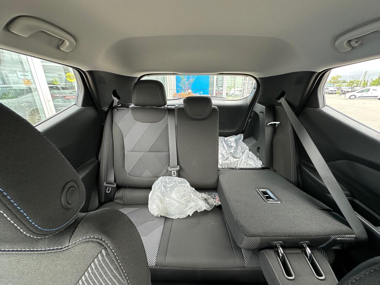 2027 Chevrolet Bolt LT 4dr Photo