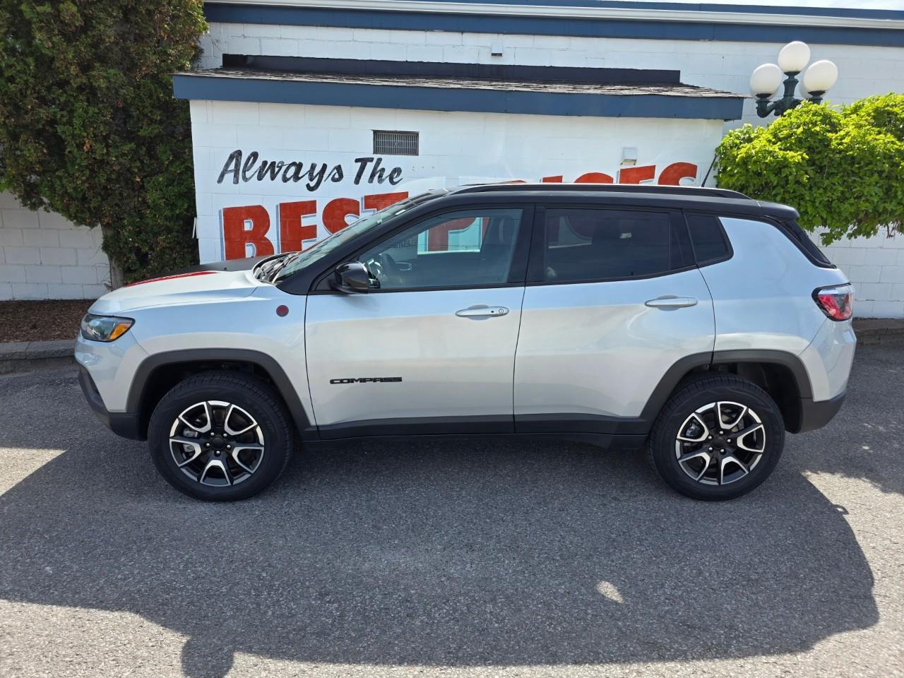 2024 Jeep Compass Trailhawk 4dr 4x4 Photo