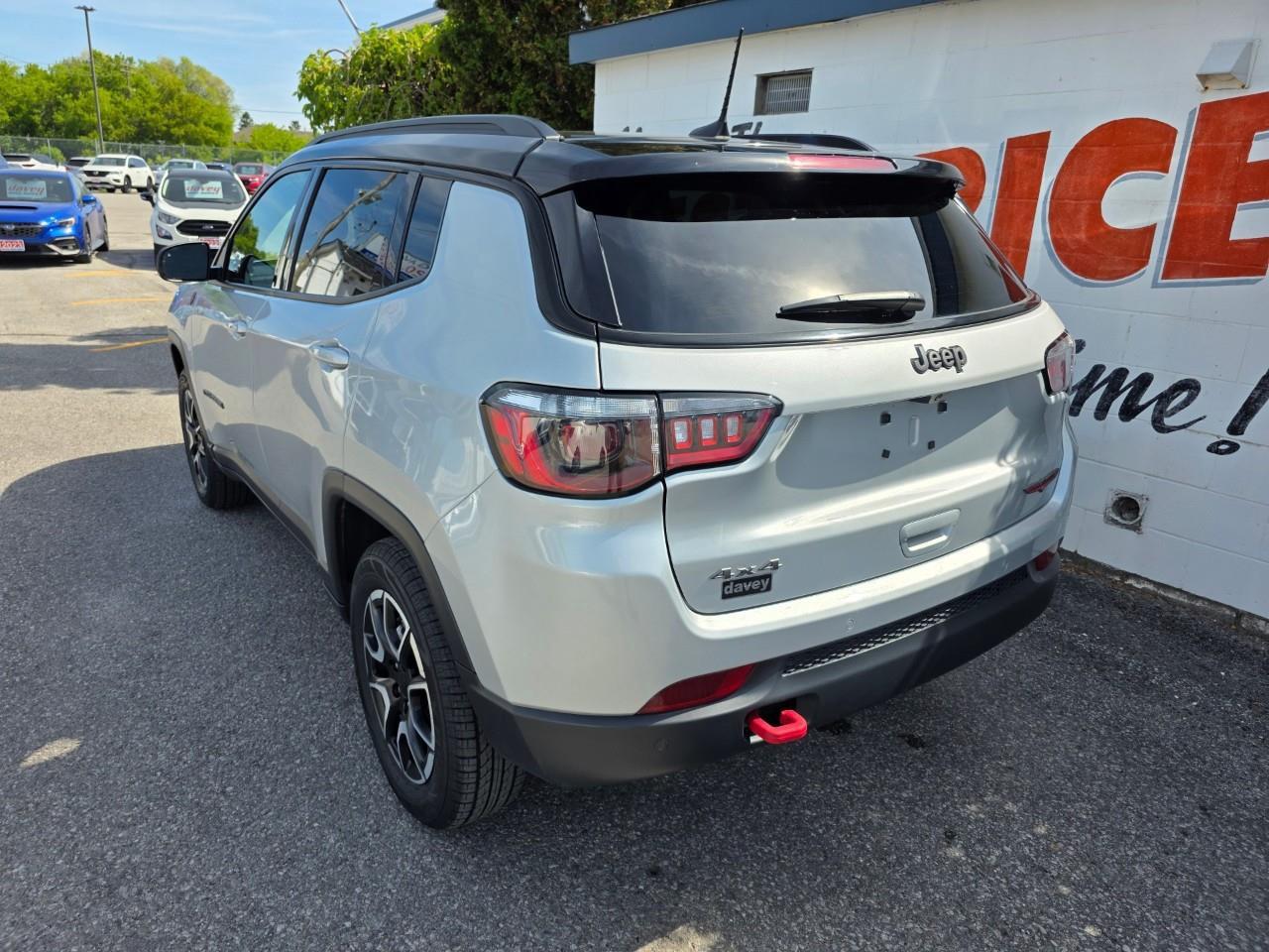2024 Jeep Compass Trailhawk 4dr 4x4 Photo