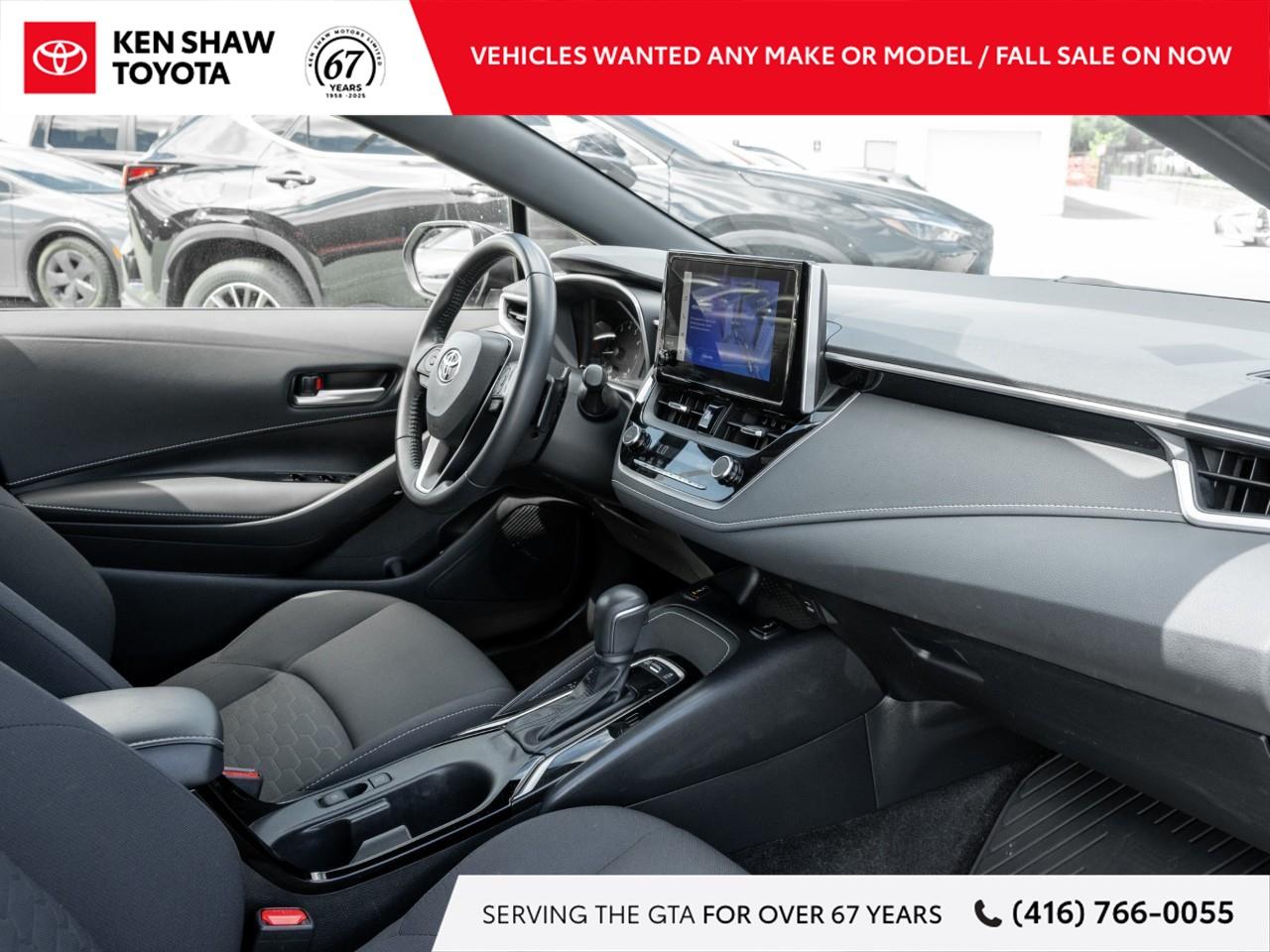 2023 Toyota Corolla Hatchback Base 5dr Photo