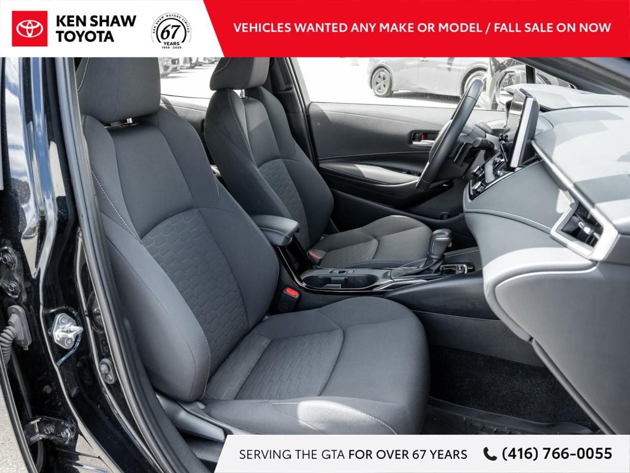 2023 Toyota Corolla Hatchback Base 5dr Photo