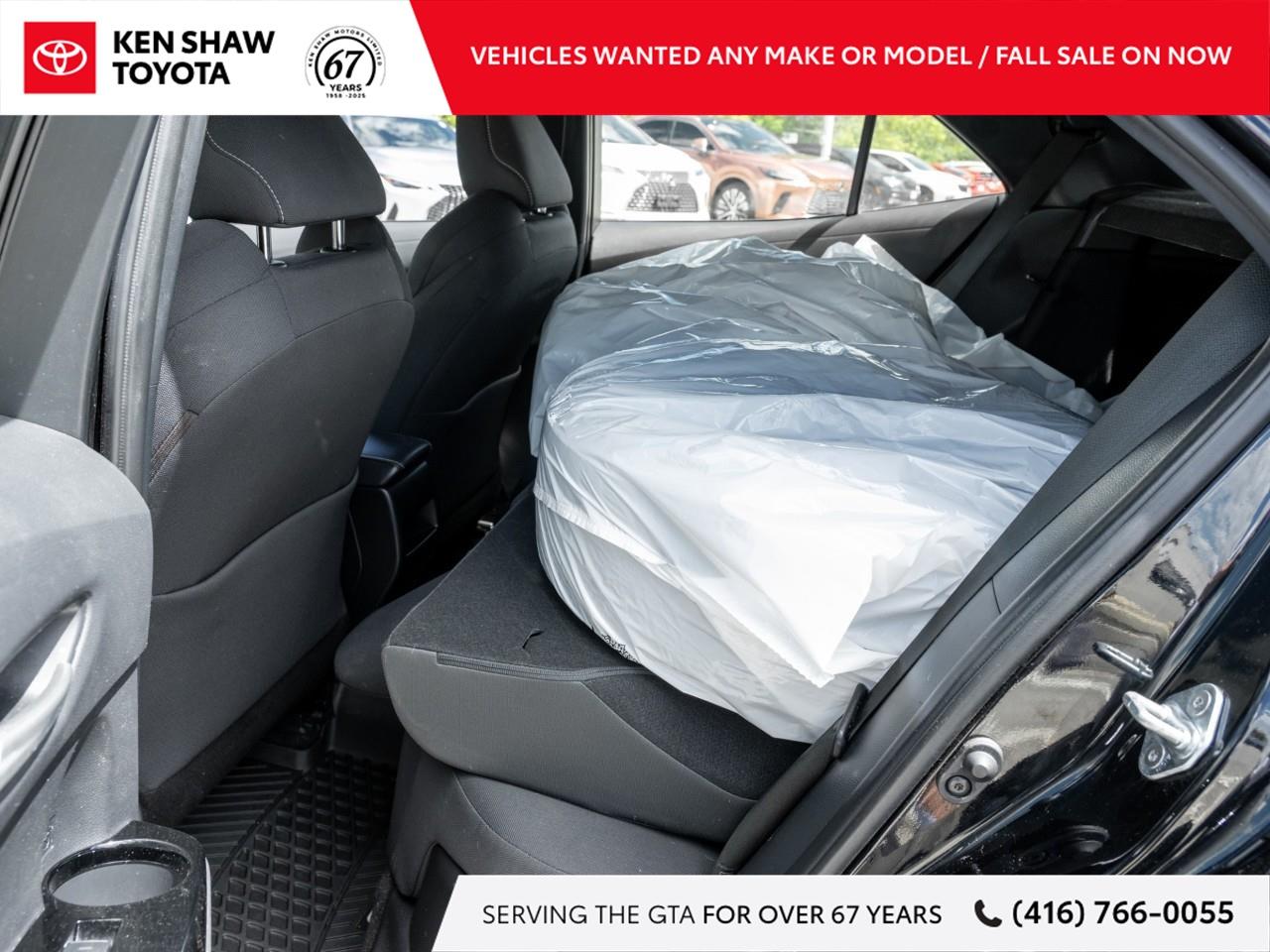 2023 Toyota Corolla Hatchback Base 5dr Photo