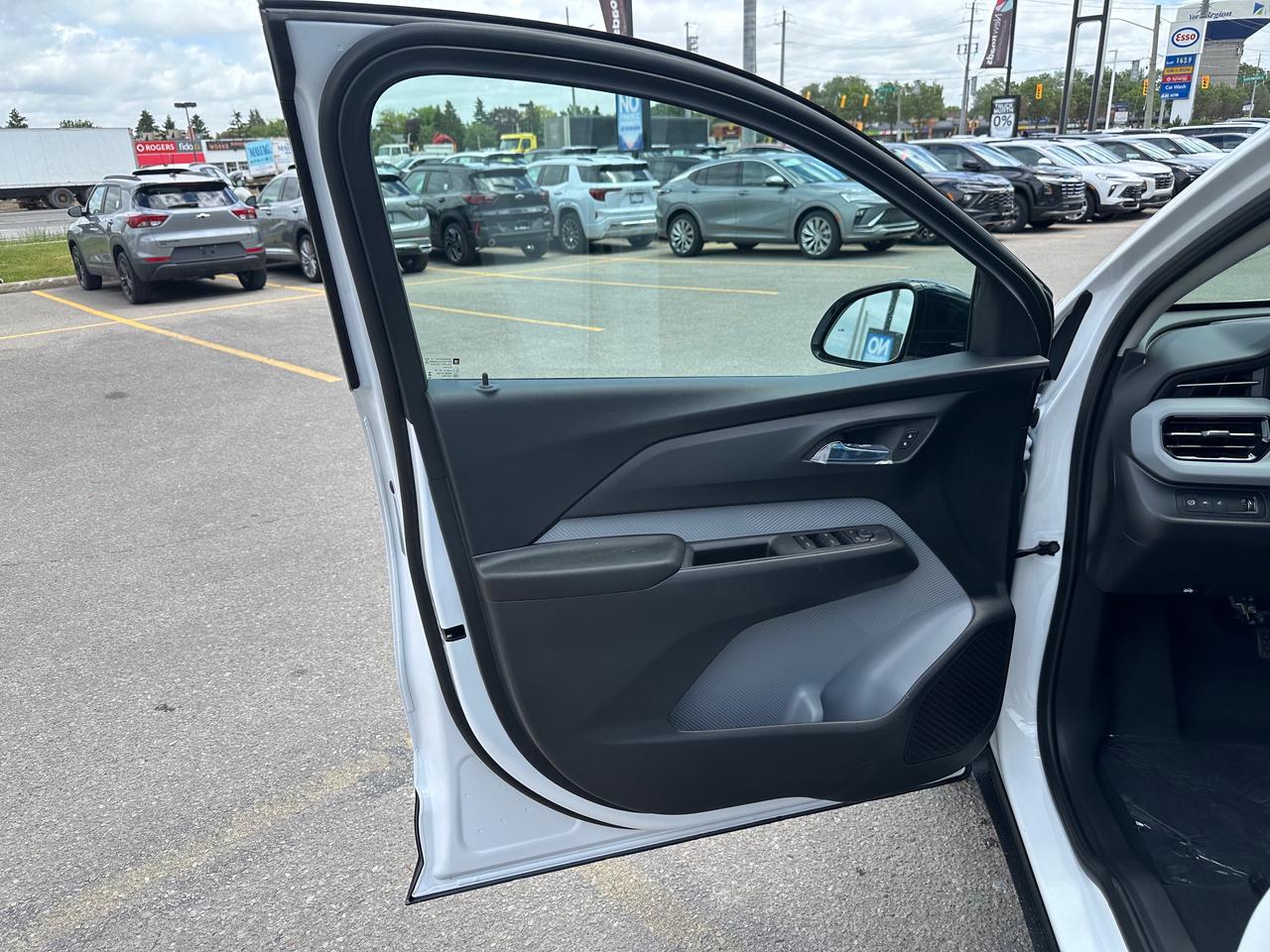 2027 Chevrolet Bolt LT 4dr Photo